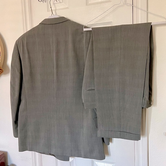 Valentino 2-pc Men’s Suit double breasted plaid gray - Picture 3 of 16